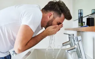 فيديو |  تجمد المياه فور خروجها من الصنبور في بلقرن