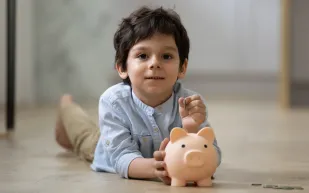 لماذا لا نستطيع تذكّر طفولتنا المبكرة.. وكيف نستعيد ذكرياتنا المنسية؟