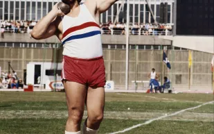 حصد اللقب مرتين.. وفاة أقوى رجل في العالم