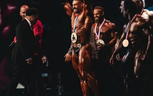 كريس بومستيد يفوز بلقب مستر أولمبيا 2024 (فيديو)