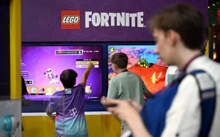 "فورتنايت" تتيح لأولياء الأمور التحكم بوقت لعب أطفالهم