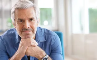 ما المستوى الطبيعي لهرمون الذكورة لدى الرجال في سن الـ50؟