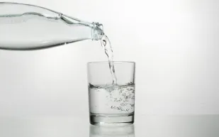 مزاد لبيع زجاجة مشروب غازي باعتبارها آخر  أملاك مليونير مفلس