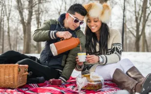 ما هو أكثر ما يجذب الرجال في الموعد الغرامي؟