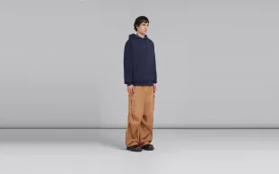 قطع شتوية لا غنى عنها: أفضل سترات الـHoodie الرجالية في 2025