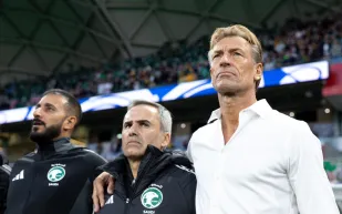 هل كان قرار الحكم يإلغاء هدف السعودية أمام أستراليا صحيحًا؟ "رينارد" يعلق (فيديو)