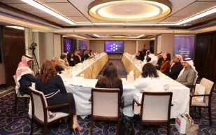 "اقتصاد الشرق مع بلومبرغ" تستضيف جلسة حوارية بالتعاون مع SRMG Think حول "بناء أنظمة طاقة نظيفة ومرنة"