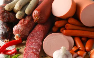 احذر.. هذه الأطعمة والمشروبات تقصر عمرك!