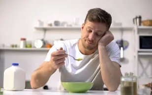 كيف تحافظ على نمط حياتك الصحي وتتجنب "الهوس بالصحة"؟