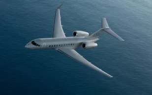 تقاطع رائع بين عالمي الطيران والإبحار: طائرات خاصة بتوقيع أشهر مصممي اليخوت