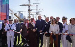 سفينة تاريخية إيطالية ترسو في ميناء جدة.. ما قصتها؟ (فيديو)