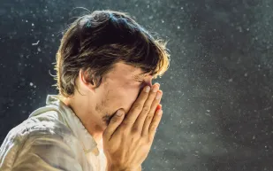 لماذا تزداد نزلات البرد في الشتاء؟ إليك الأسباب العلمية