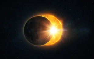 فرصة لعشاق الظواهر الفلكية.. الشمس ستبدو أكبر في هذا الموعد