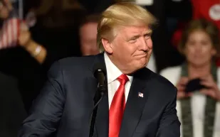 بعد إطلاقها بساعات.. عملة ترامب المشفرة تقفز 750%