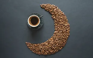 تناول القهوة على السحور في رمضان.. بين الفوائد والأضرار