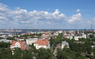 بحيرات وجزر وقلاع.. لماذا تُعد فنلندا أكثر الدول رفاهية؟