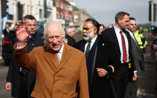 "تشارلز الثالث" يظهر علنًا لأول مرة بعد خروجه من المستشفى