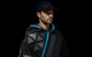 الكشف عن سترة ثورية تشحن الأجهزة بالطاقة الشمسية