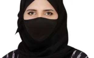 الشاعرة السعودية سكينة الشريف: الرجل في كل أدواره جذوة إلھام للمرأة  