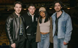 الإخوة جوناس يدعمون نيك جوناس في أول عروض "The Last Five Years" على برودواي