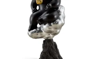 مزاد منتظر على منحوتة برونزية نادرة للفنان"لي تشن"