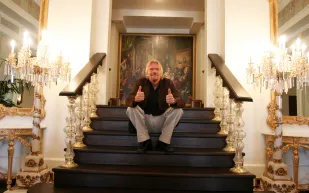 كم طائرة خاصة يمتلكها ريتشارد برانسون؟ طراز "Falcon 7X" يتصدر مجموعته