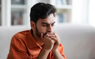 الوجه الخفي للثروة: هل الأثرياء أكثر اكتئابًا؟