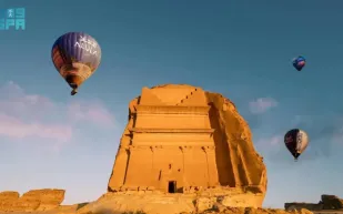 منارة العُلا... نافذة على الكون في مهرجان سماء العُلا 2025