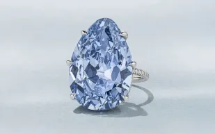 انسحاب ماسة Golconda Blue بقيمة 50 مليون دولار من مزاد كريستيز