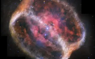 تلسكوب "جيمس ويب" يوثق لحظات موت نجم محتضر في مجرة تبعد 1500 سنة ضوئية