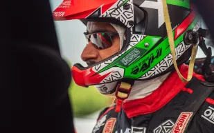 بعد انقلاب سيارته عدة مرات.. يزيد الراجحي يوجه رسالة مؤثرة للجمهور (فيديو)