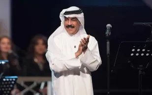 بعد أزمته الصحية.. عبد الله الرويشد يغادر الكويت للعلاج في ألمانيا