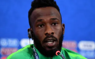 شقيق فهد المولد: حالته مستقرة.. ومبادرة درة الملاعب أسعدتنا (فيديو)