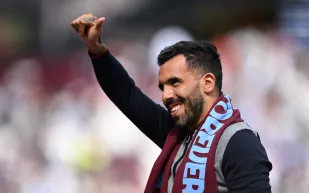 "تيفيز" يكشف خطته الكبرى: مباراة اعتزال تجمع أعظم لاعبين في التاريخ