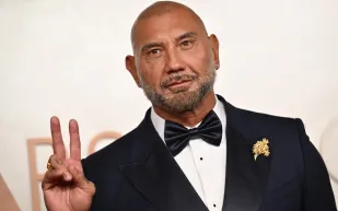 "باتيستا" يحصد لقبًا جديدًا بعيدًا عن عالم المصارعة 