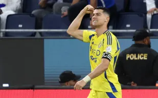 رونالدو على أعتاب تجديد عقده مع النصر.. ويرفض عرض الهلال للمونديال
