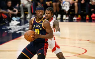 جيمي باتلر يقود غولدن ستيت للفوز على هيوستن في NBA (فيديو)