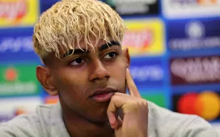 لامين يامال يرفض مقارنته بالنجم ليونيل ميسي.. لماذا؟