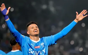 الإصابة تبعد عبدالله الحمدان عن الهلال لمدة 10 أيام  