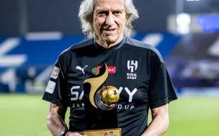 مستقبل جورجي جيسوس في مهب الريح بعد خسارة النصر