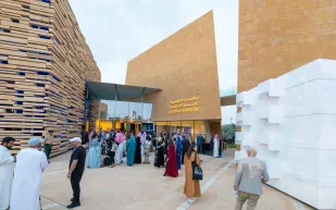 مركز الدرعية لفنون المستقبل يفتتح معرضه الثاني "مَكْنَنَة: أركيولوجيا فنون الوسائط الجديدة في العالم العربي"