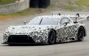 لكزس GR GT3 تستعرض عضلاتها بصوت محرك مذهل في "لاجونا سيكا" (فيديو)