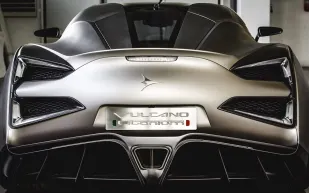 تحفة نادرة من التيتانيوم.. سوبركار فريدة بمحرك كورفيت ZR1