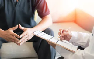 العلاقة الخفية بين التوتر والسرطان.. العلم يكشف أسرارًا جديدة