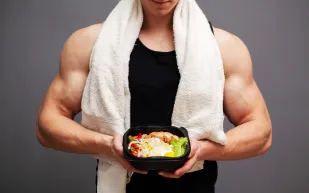 دراسة تحدد أقوى مصادر البروتين لبناء العضلات 