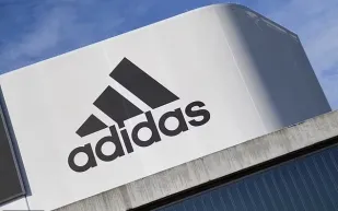Adidas تتعرض لهجوم سيبراني يسفر عن تسريب بعض بيانات عملائها