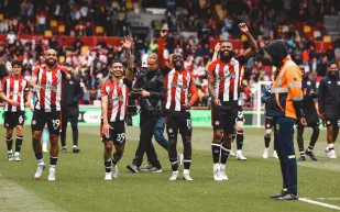 برينتفورد يعمق جراح مانشستر يونايتد في الجولة 35 من الدوري الإنجليزي (فيديو)