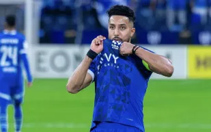 بعد التجديد مع الهلال.. ماذا تضمّن عقد سالم الدوسري الجديد؟ (فيديو)