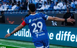 سالم الدوسري يوجه لفتة وفاء مؤثرة لفهد المولد بعد هدفه أمام العروبة