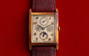 ساعة تقويم نادرة من أوديمار بيجيه تُعرض في مزاد مرتقب